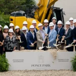 Церемония закладки камня Ponce Park на Ponce de Leon Blvd в центре Coral Gables, начало строительства элитного комплекса