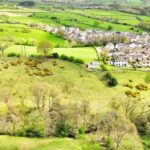 Продажа участка на Breakmoor Avenue в Silsden с видом 270° на долину Эйр и Йоркшир-Дейлз