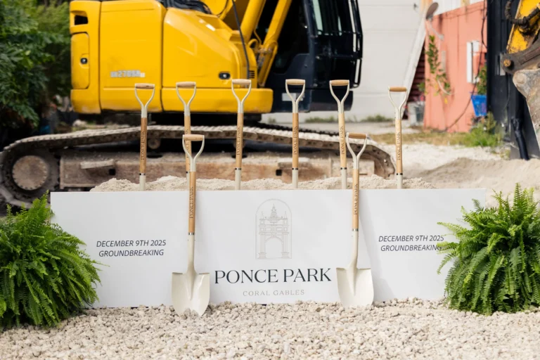 Торжественная церемония Ponce Park Гости на закладке камня Ponce Park в Coral Gables, роскошный прием с живой музыкой