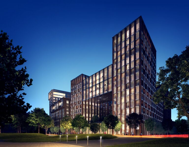 Панорамный вид на люксовый жилой комплекс Embassy Gardens в Nine Elms с видом на Темзу и Battersea Power Station