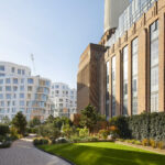 Архитектурный фасад St. Pancras Campus – офисы и жилье в престижном районе Лондона
