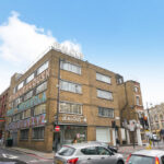Фасад четырехэтажного здания на Curtain Road EC2A для инвестиций в элитную недвижимость Лондона