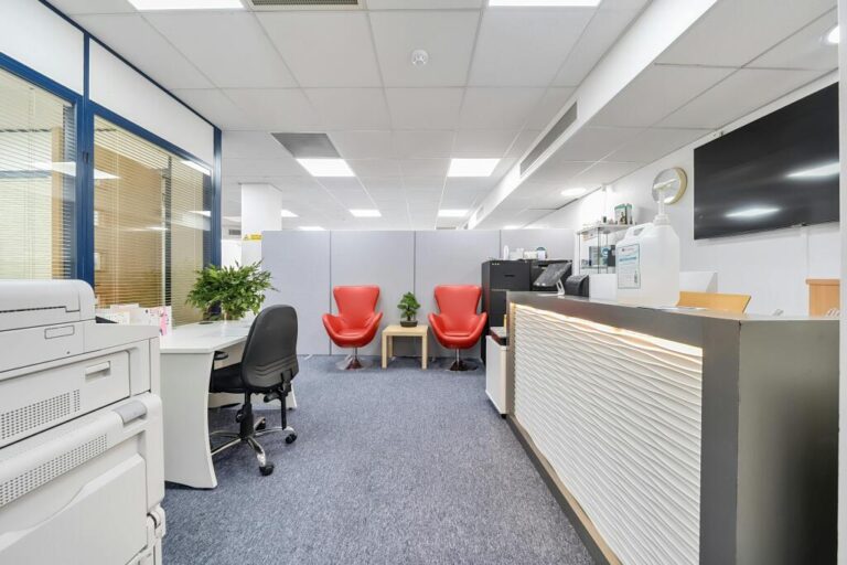 Балкон Westbury House инвестиционный Pinner Панорамный балкон Westbury House Pinner для стабильного дохода