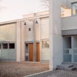 Вид на приватный двор и зоны отдыха в элитной лофт-студии 512 кв.м Камден Кингс-Кросс