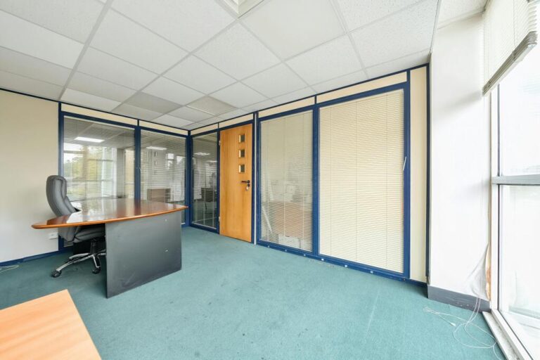Спальня Westbury House инвестиции Pinner Уютная спальня в Westbury House Pinner для арендного бизнеса и роста