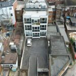 Элегантная лестница Westbury House Pinner с потенциалом доходности