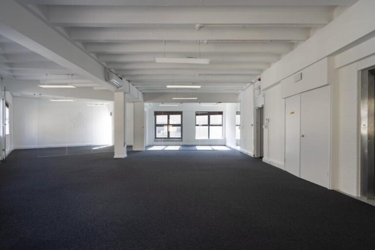 Элитный комплекс в Фаррингдоне Офисные здания 1 и 2 Baker's Yard в Лондоне EC1R 3DD