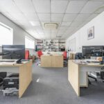Складской комплекс в престижном промышленном хабе Уэмбли с опцией редевелопмента